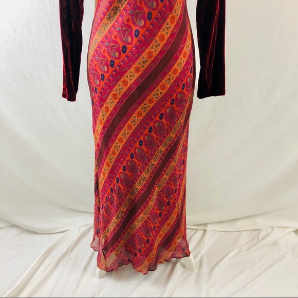 Vintage Velvet and Silk Print Dress Wine by Bloomingdale’s Petites Size 8 - Picture 3 of 16